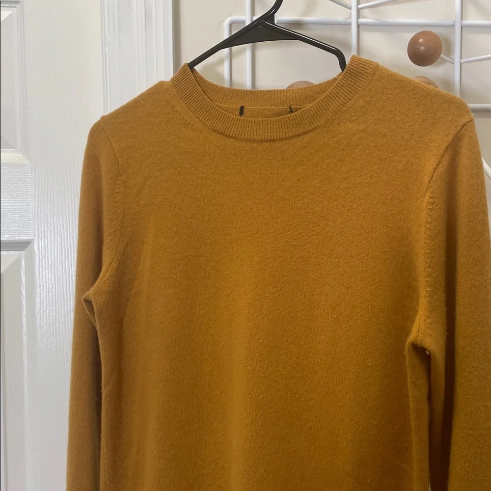 Uniqlo - Cashmere Long Sleeve Sweater Shirt - Golden - S - Picture 2 of 10